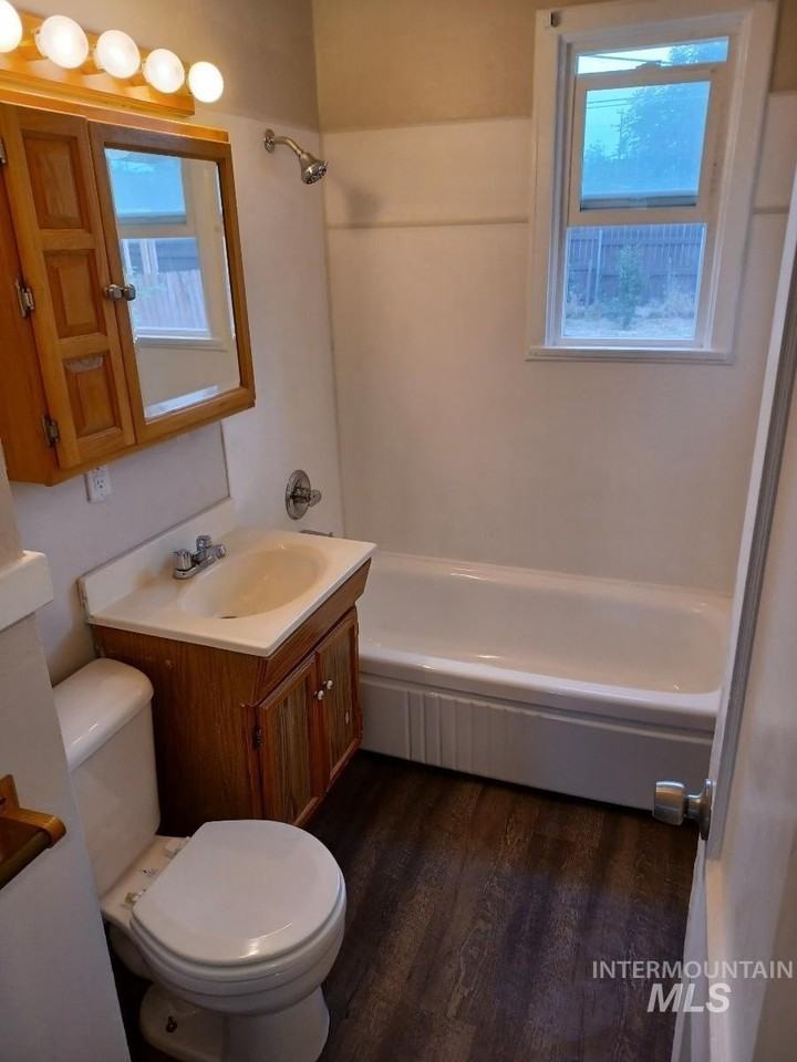 3885 W Pershing Dr - Photo 6 of 14