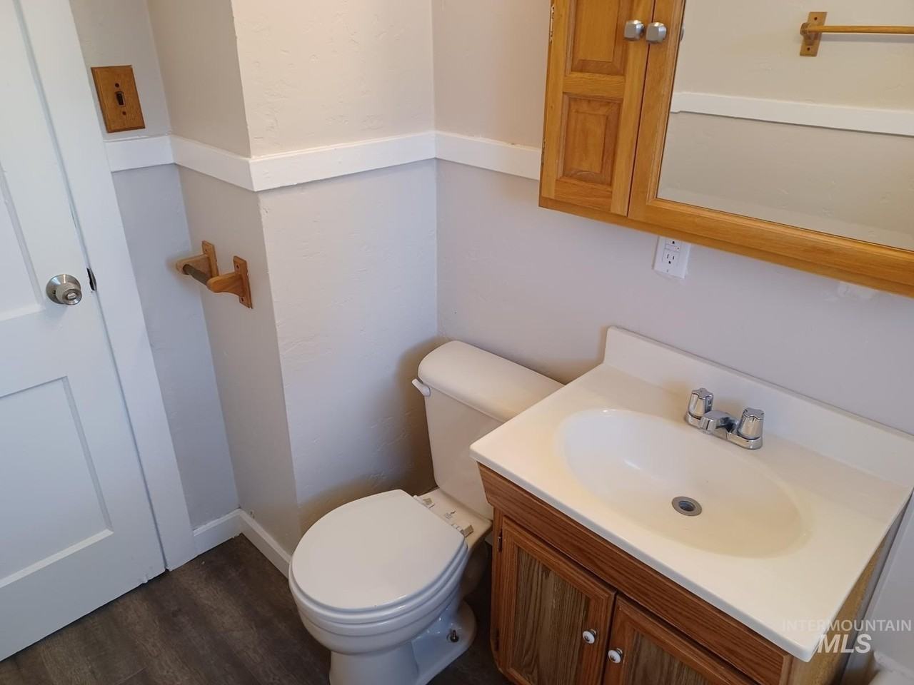 3885 W Pershing Dr - Photo 7 of 14