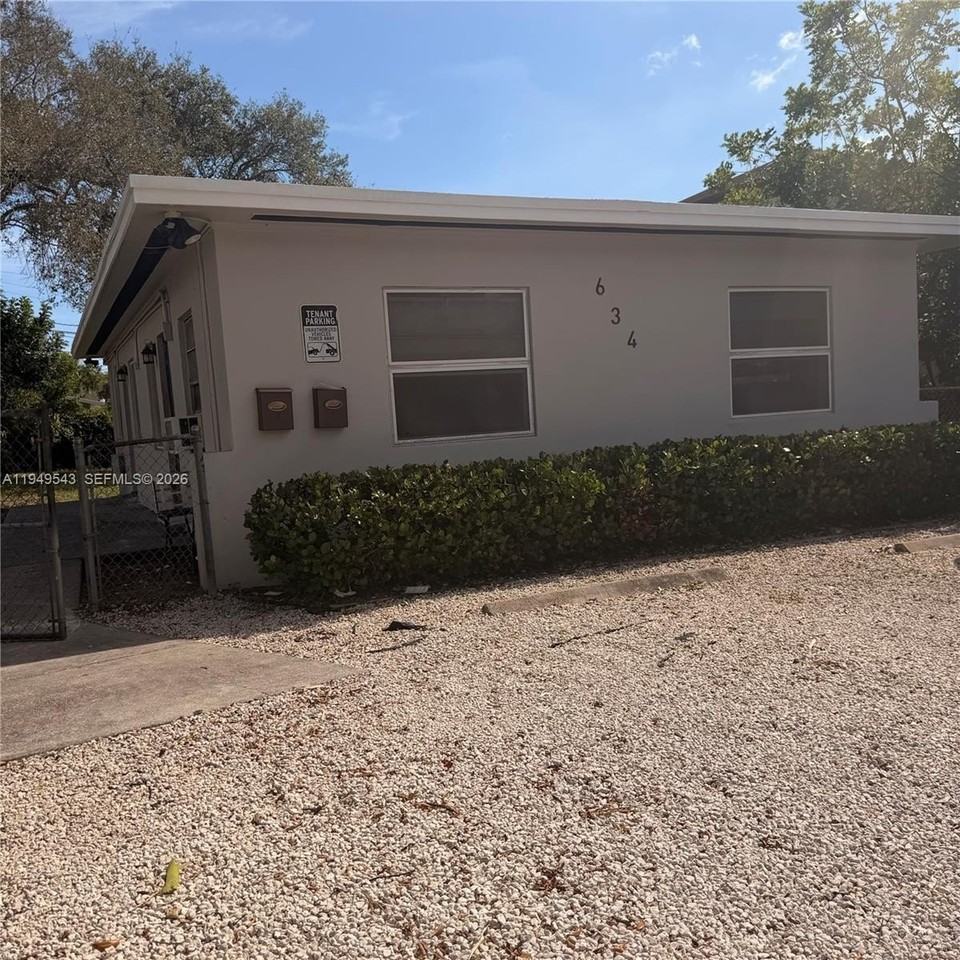634 Nw 12th Ave #1