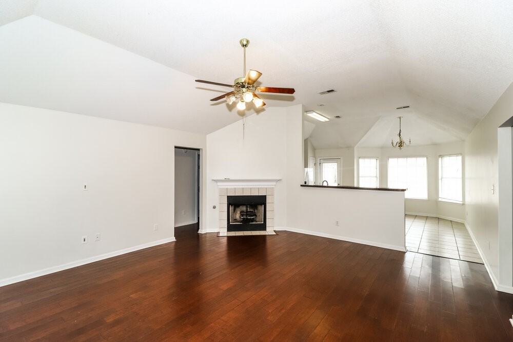 3833 Richbrook Dr - Photo 4 of 16