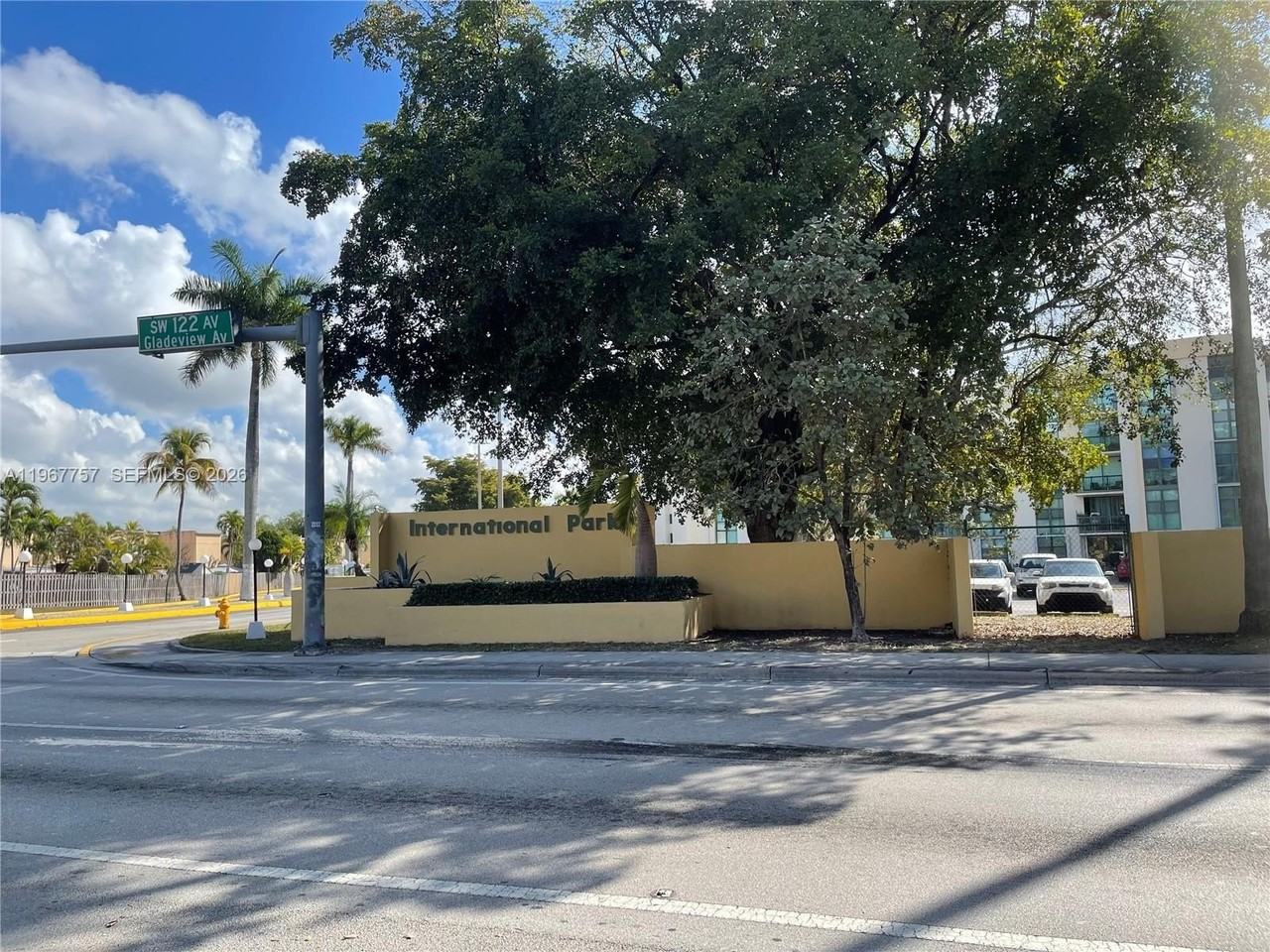 2055 Sw 122nd Ave #531 - Photo 2 of 19