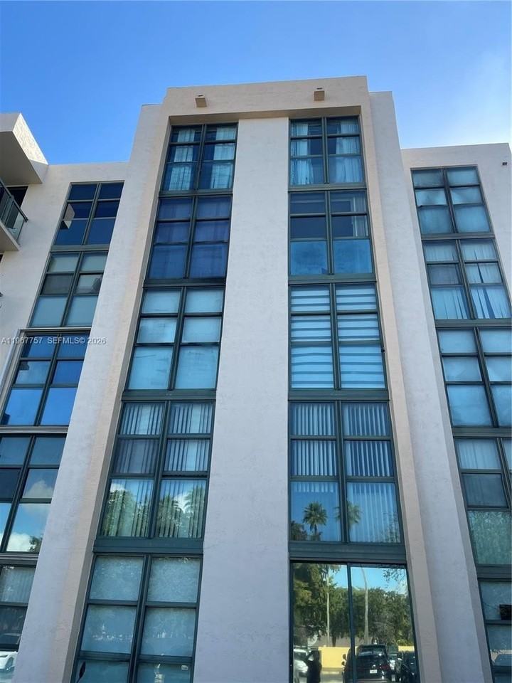 2055 Sw 122nd Ave #531 - Photo 3 of 19