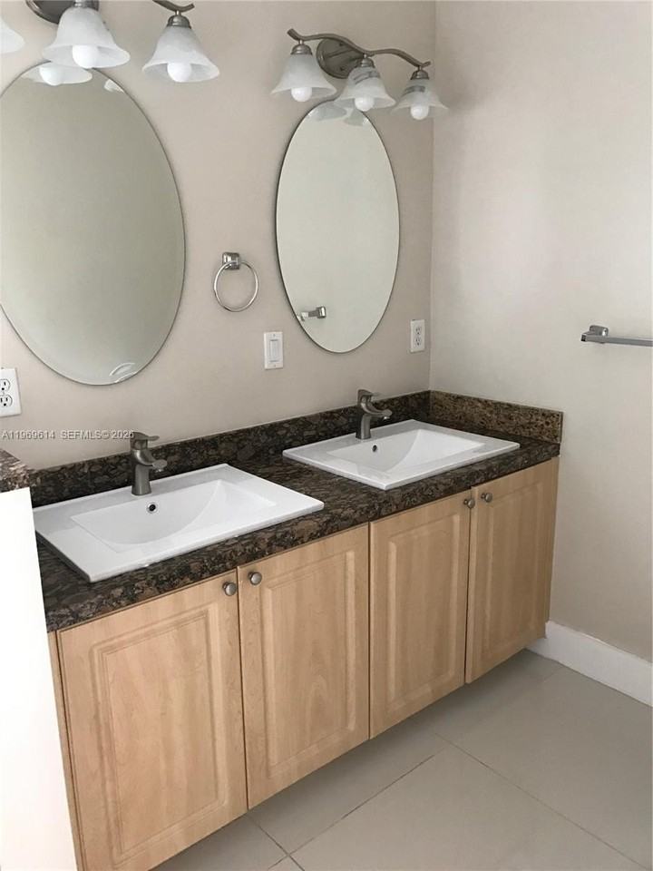 5988 Sw 8th St #2 - Photo 4 of 8