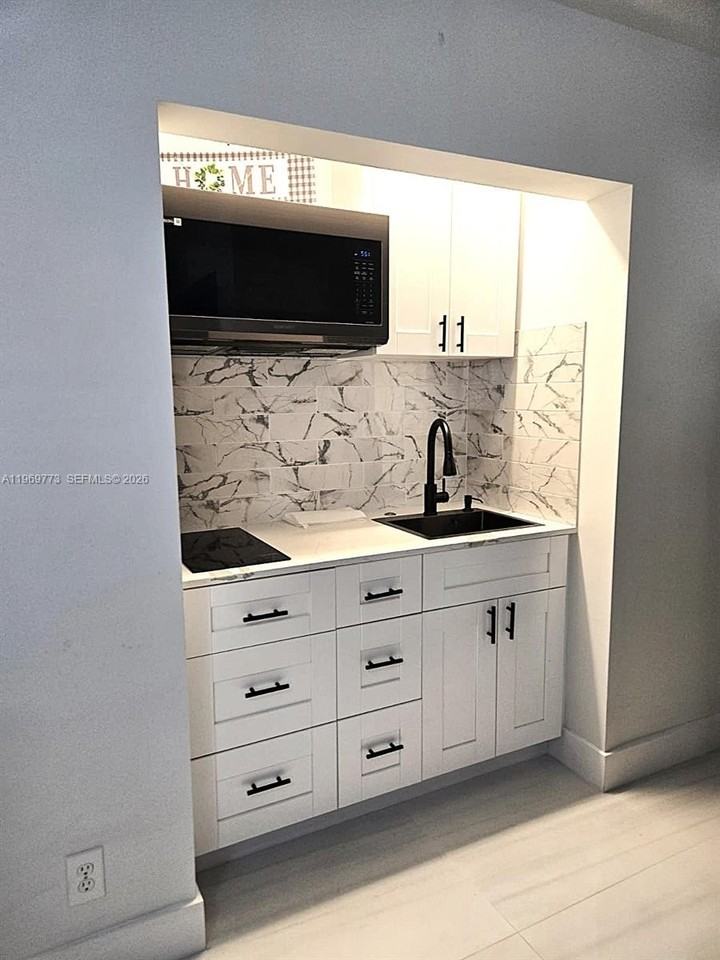 1832 Rodman St #1-2 - Photo 4 of 6