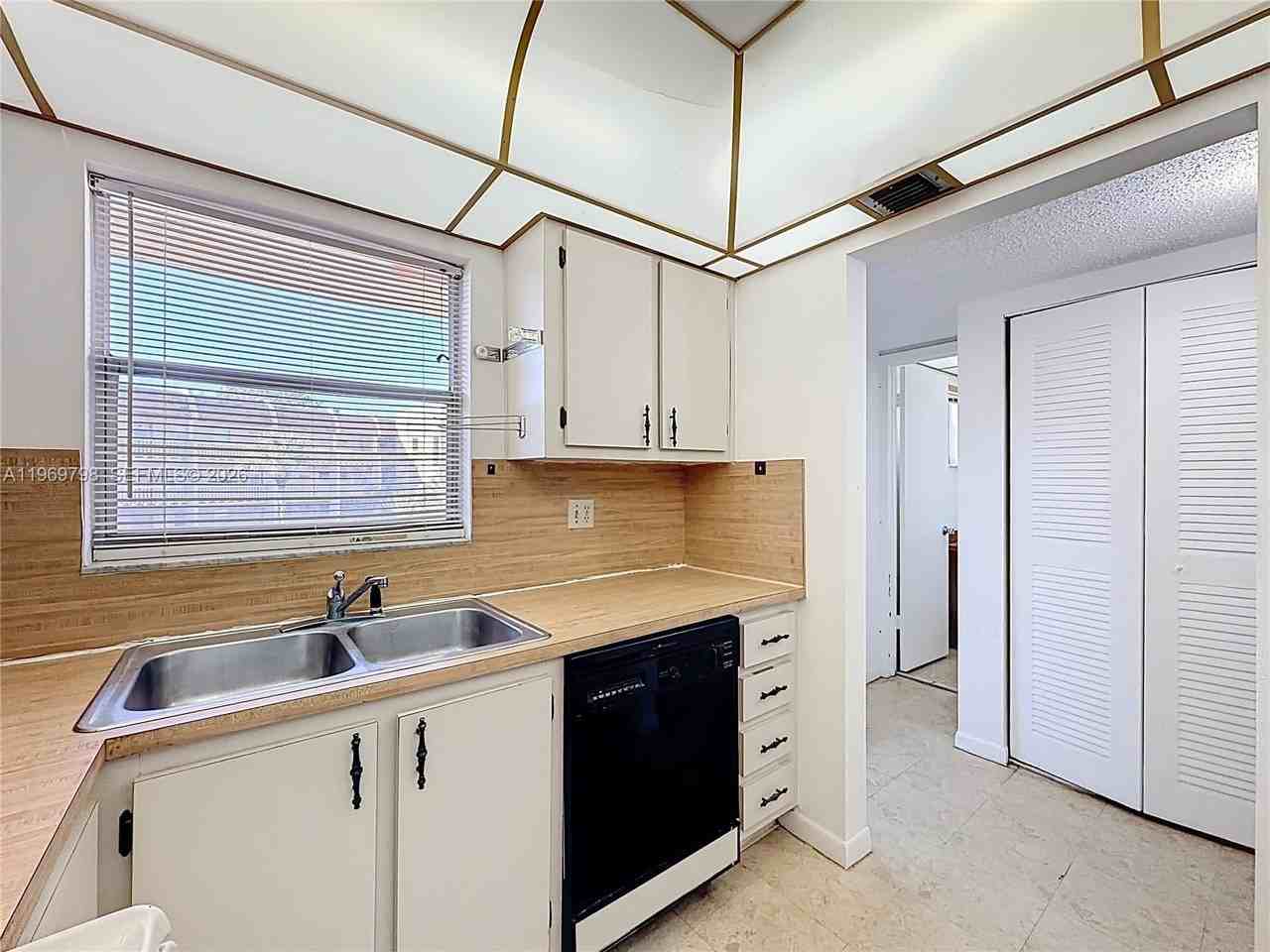 6750 Royal Palm Blvd #209E - Photo 4 of 27