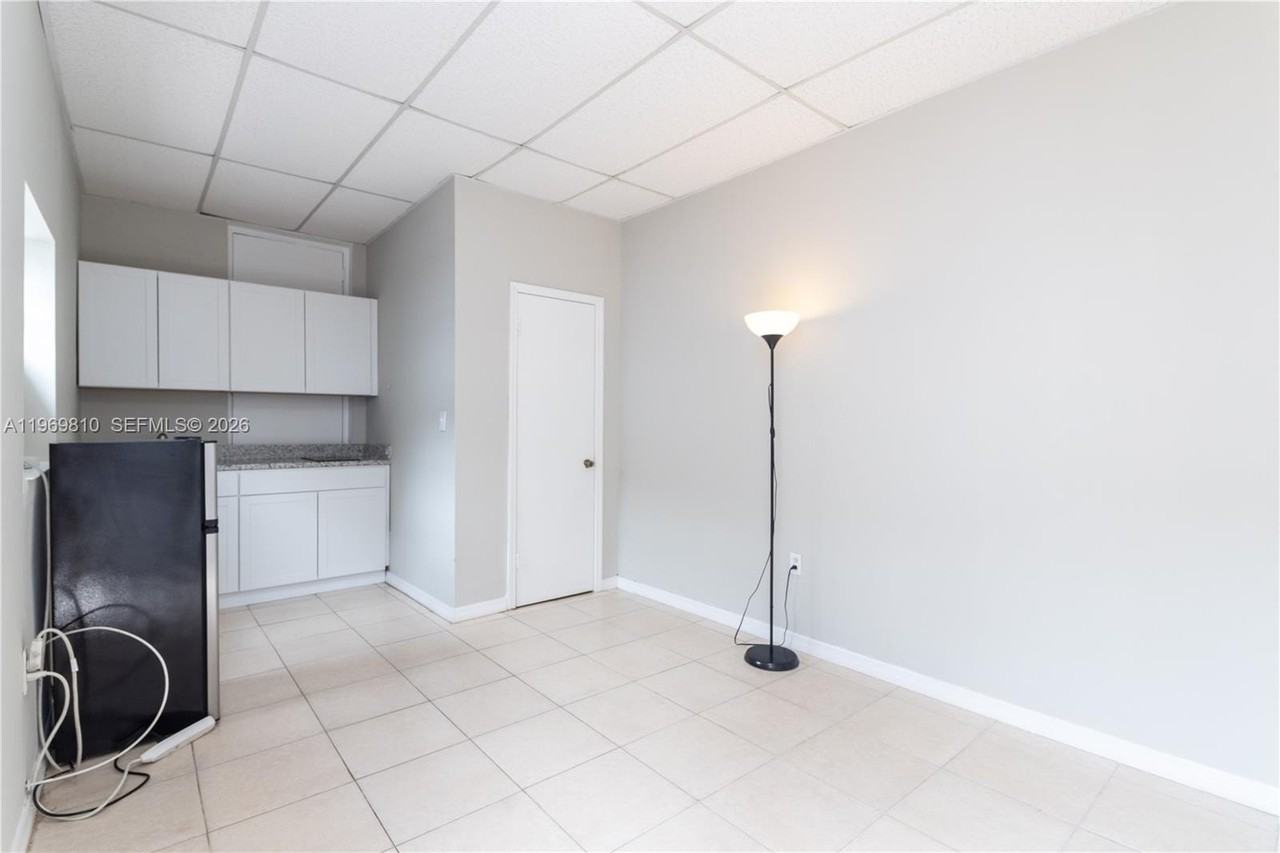 5807 Sw 41st St #2 - Photo 3 of 9