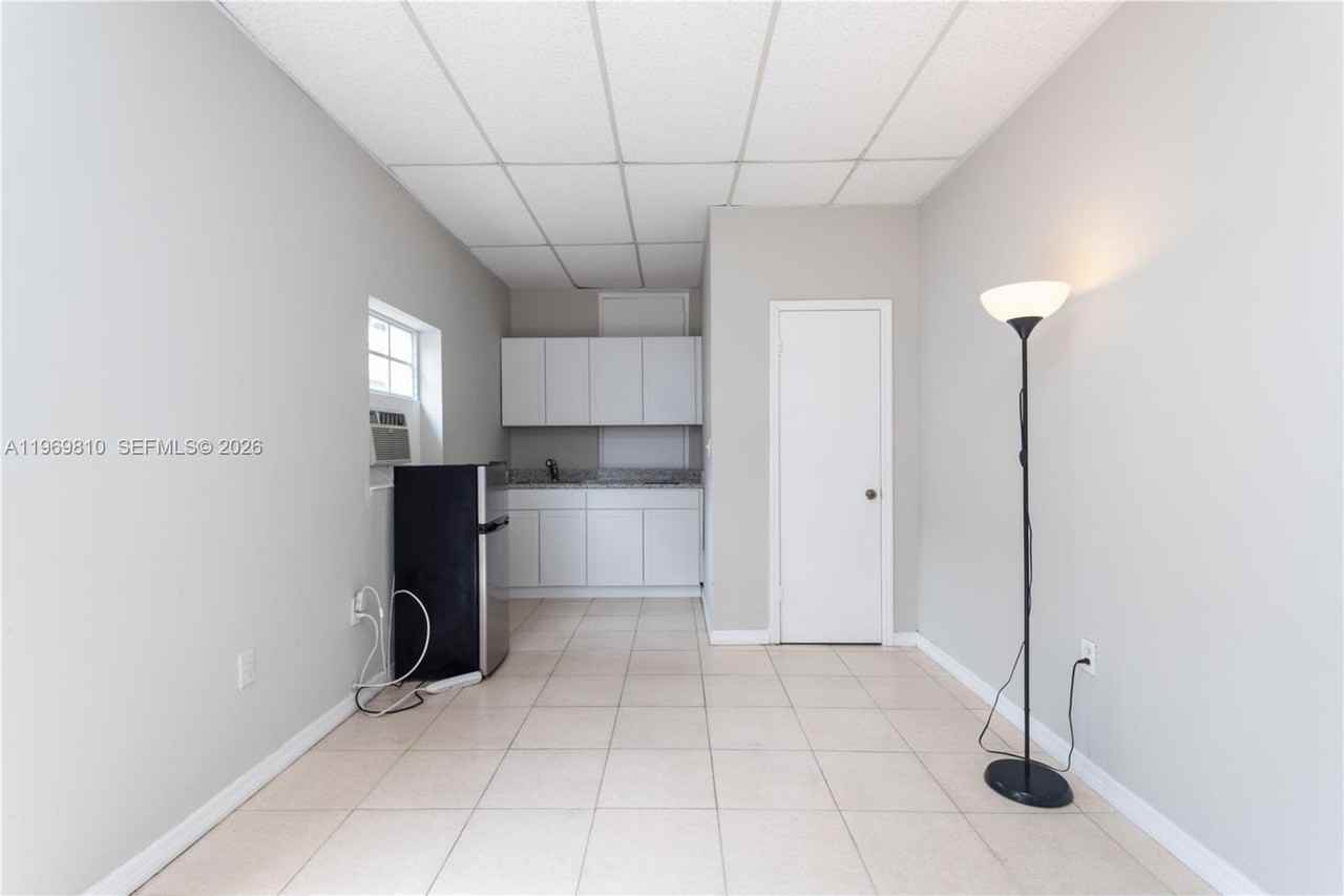 5807 Sw 41st St #2 - Photo 4 of 9