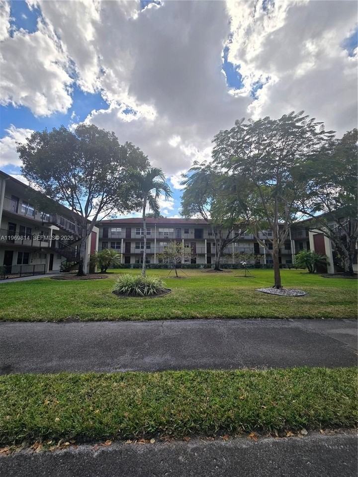 13500 Sw 1st St #202U - Photo 2 of 17