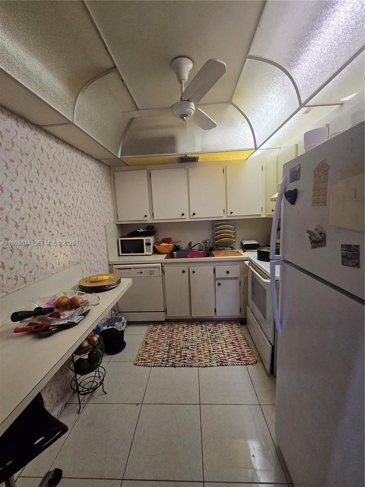 13500 Sw 1st St #202U - Photo 7 of 17