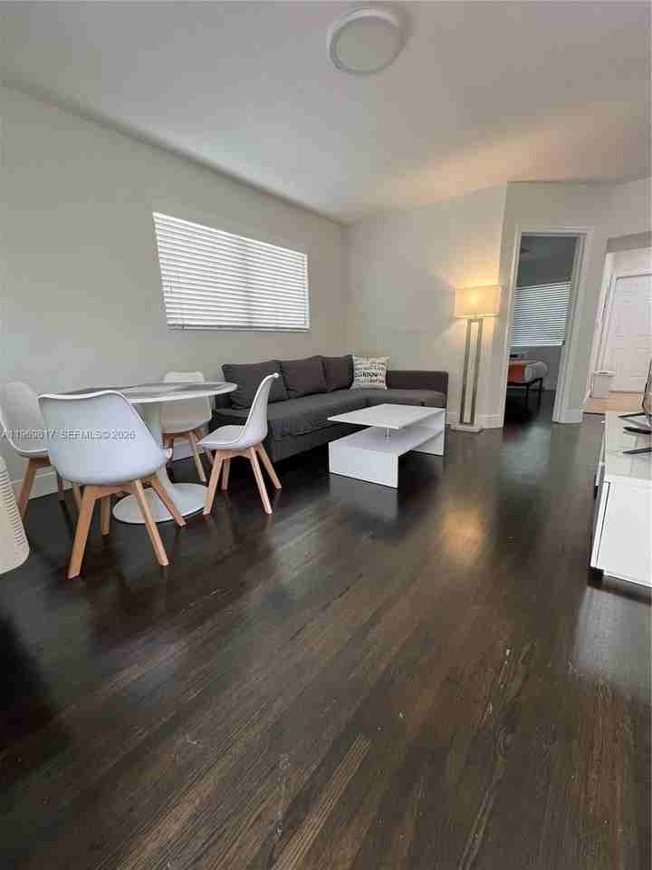 620 Jefferson Ave #4 - Photo 2 of 18