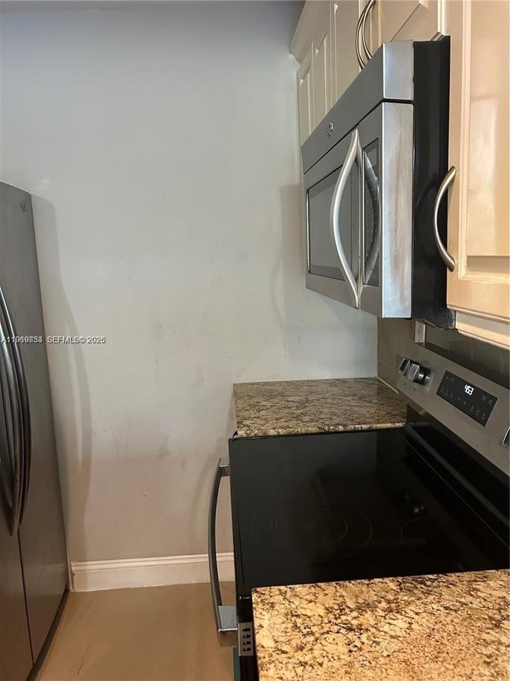 3216 Coral Ridge Dr #3216 - Photo 7 of 14