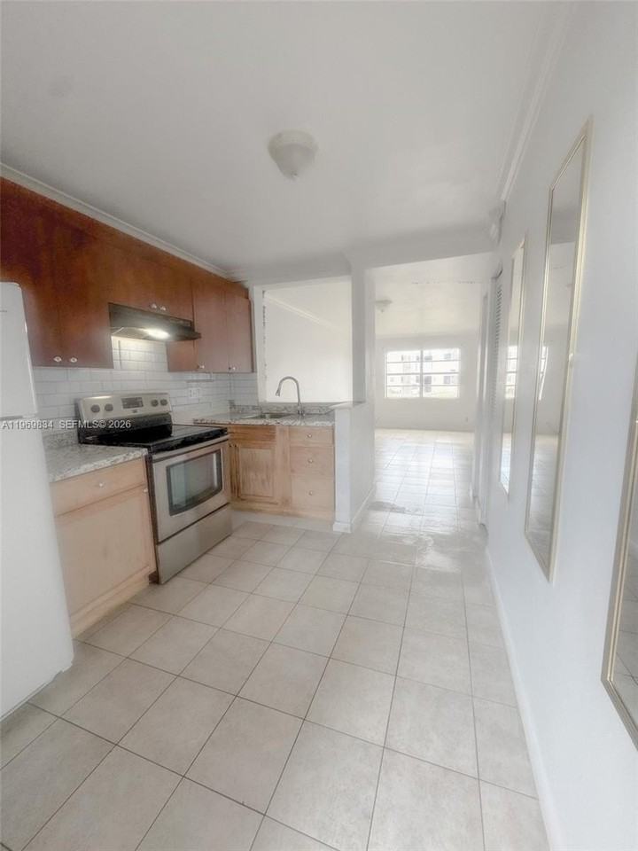 95 Ne 41st St #O216 - Photo 4 of 15