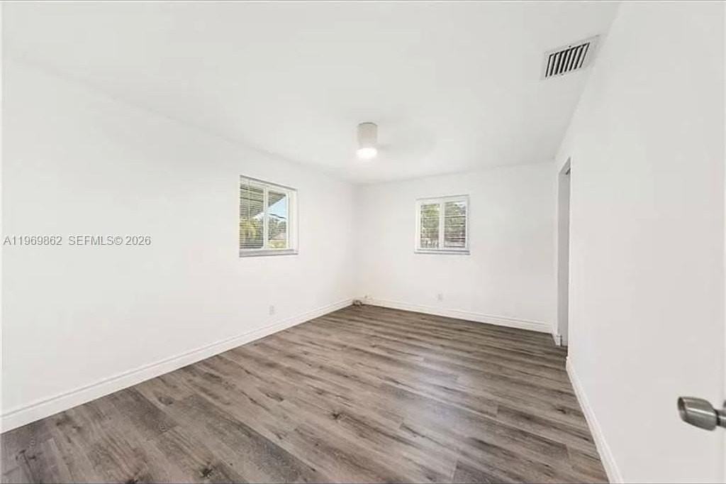 4020 Sw 50th St - Photo 6 of 10