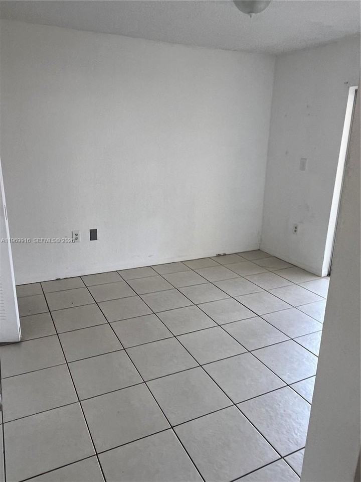 1679 Sunrise Blvd #1679 - Photo 2 of 11