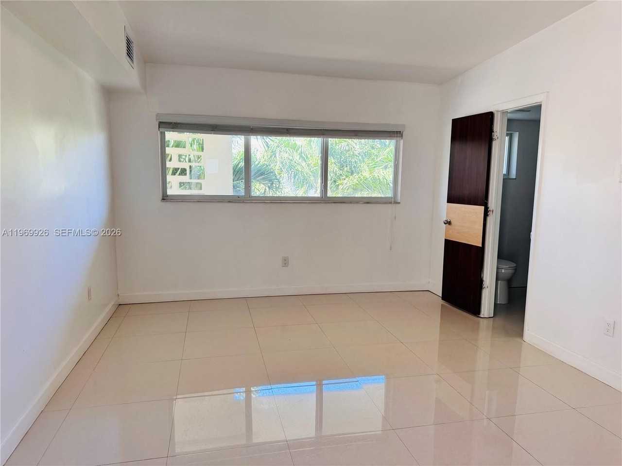 1035 94th St #4 - Photo 6 of 8