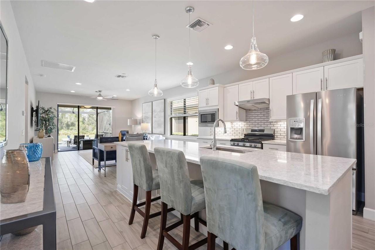 16654 Blackwater Ter - Photo 7 of 50