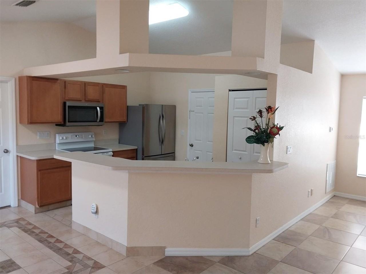 6886 Babbit Ave - Photo 4 of 13