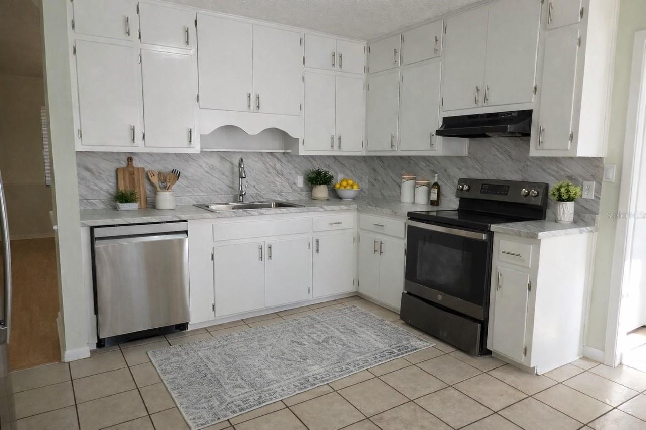 17026 State Road 54 - Photo 7 of 13