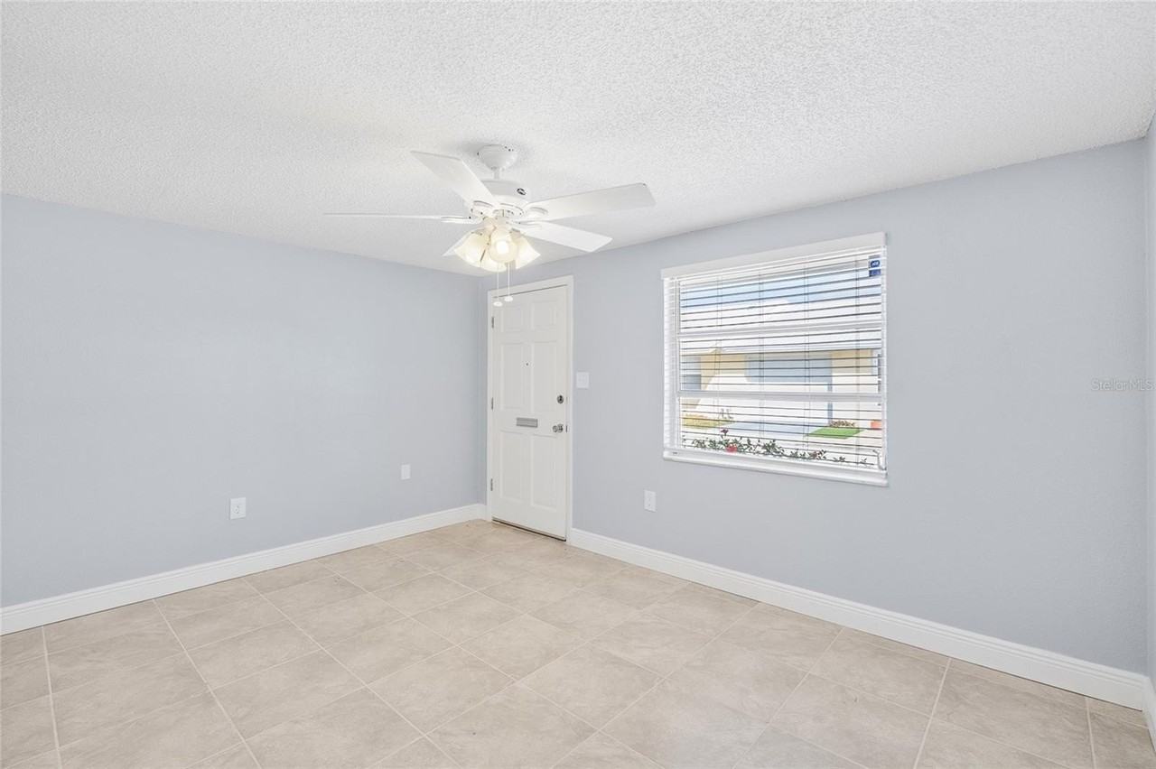 4948 Getner St - Photo 5 of 20