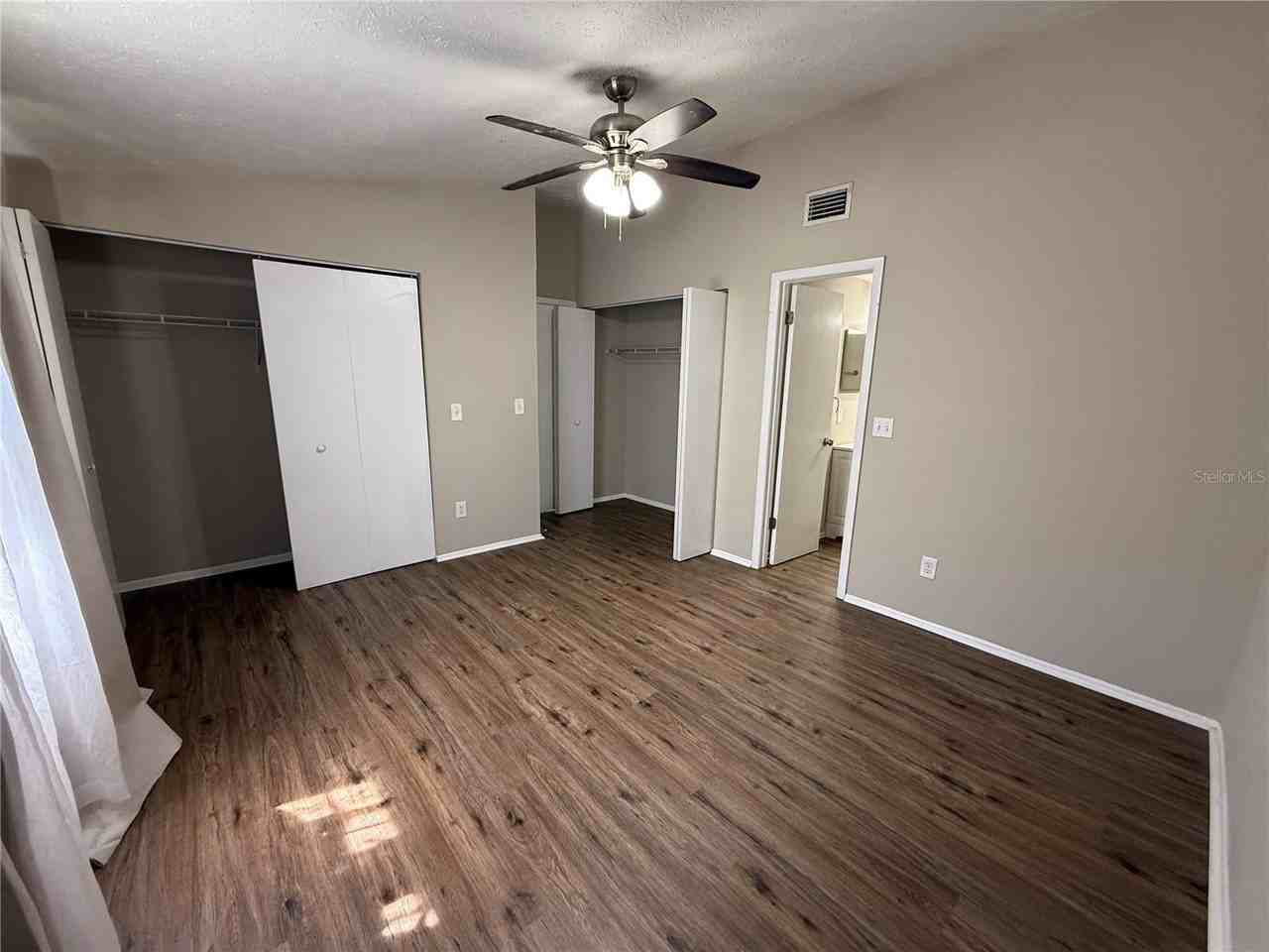 3246 Fox Lake Dr - Photo 5 of 20