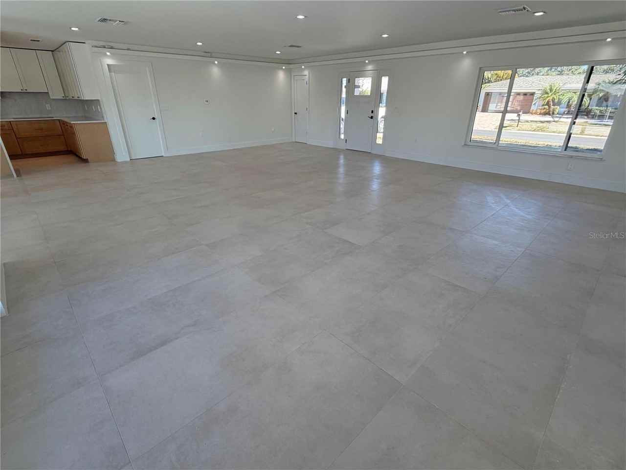 3918 Doral Dr - Photo 6 of 21