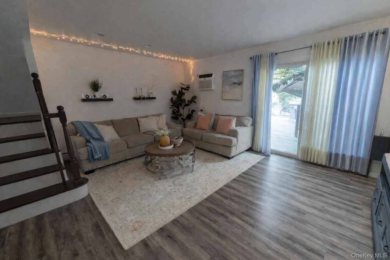 4 Mclaughlin Ave - Photo 3 of 14