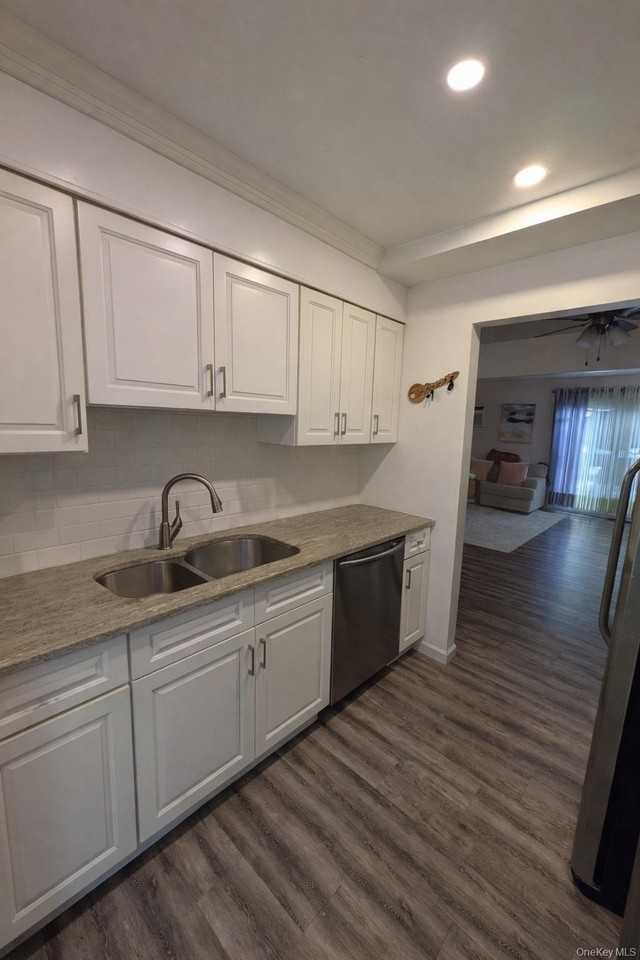 4 Mclaughlin Ave - Photo 4 of 14