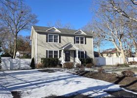 featured image of 100 Lake Promenade