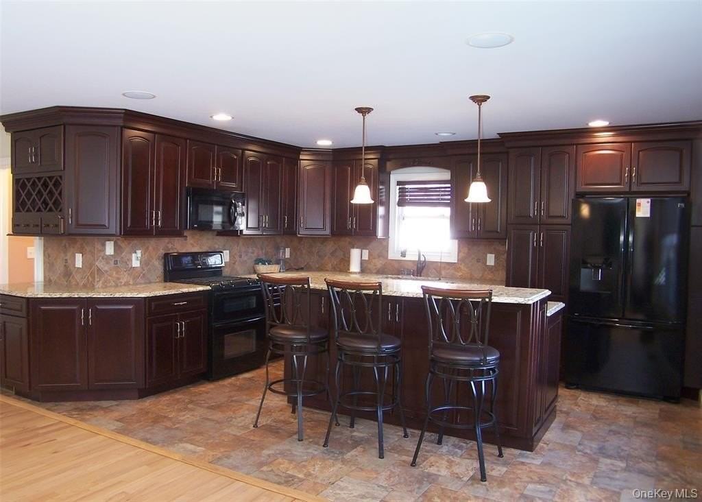 100 Lake Promenade - Photo 5 of 16