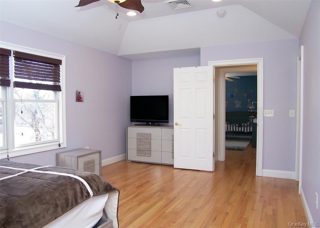 100 Lake Promenade - Photo 7 of 16