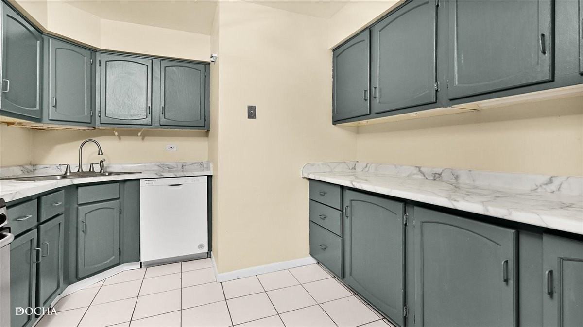 201 Gregory St Unit 15 #15 - Photo 6 of 19