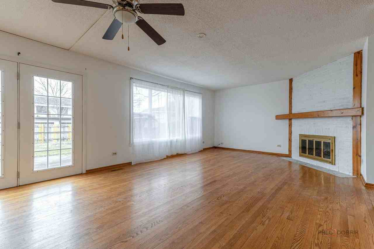 1261 Hialeah Ln - Photo 3 of 12