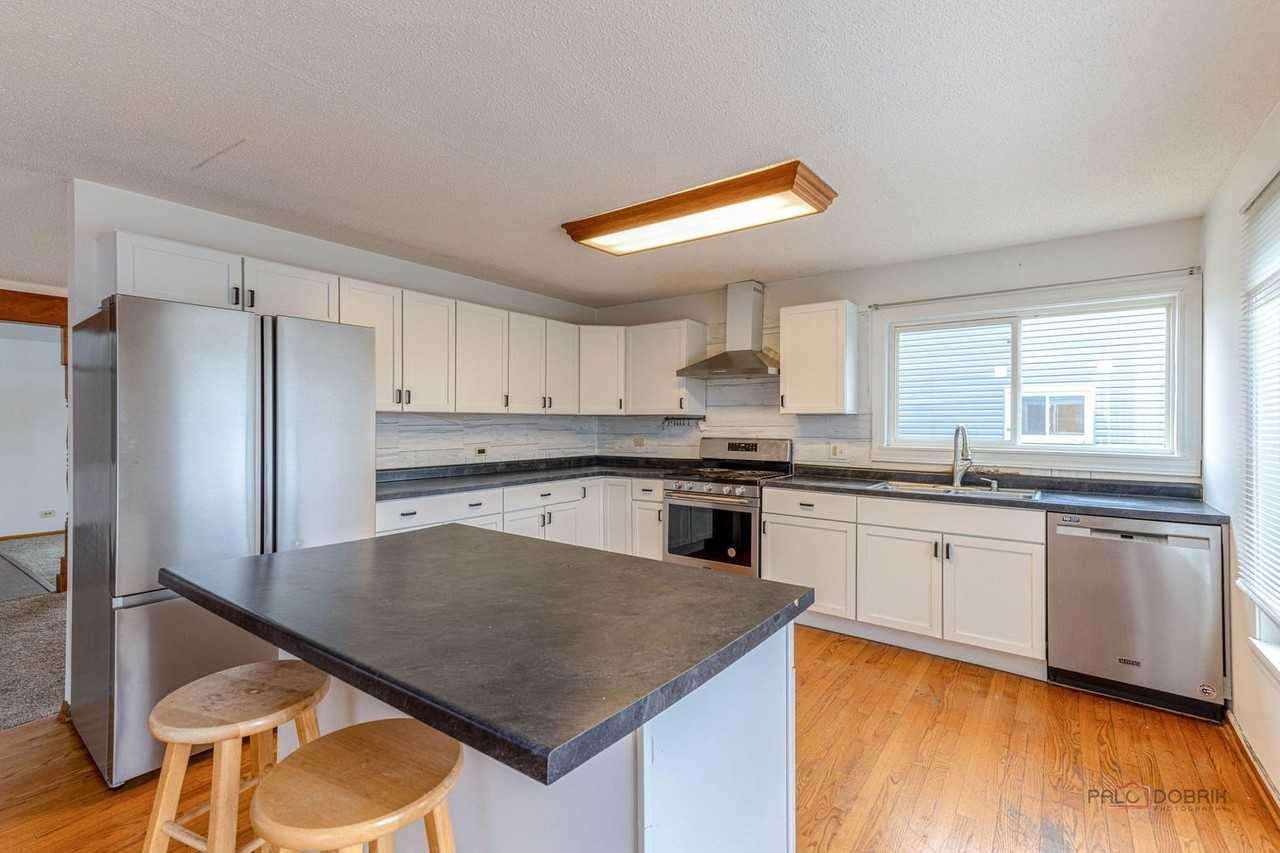 1261 Hialeah Ln - Photo 6 of 12