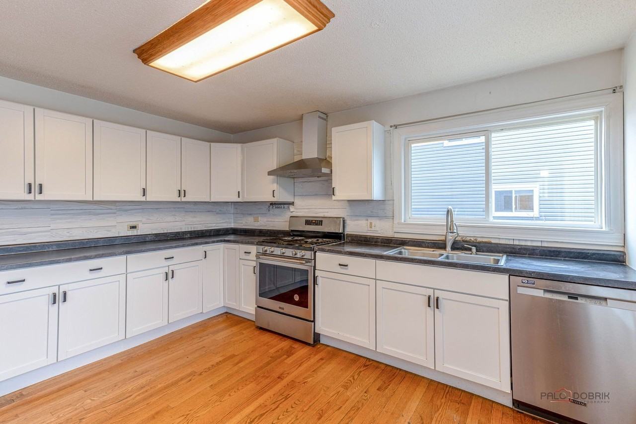 1261 Hialeah Ln - Photo 7 of 12