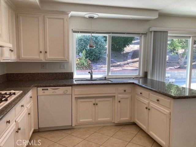 25042 Armagosa Dr - Photo 7 of 25