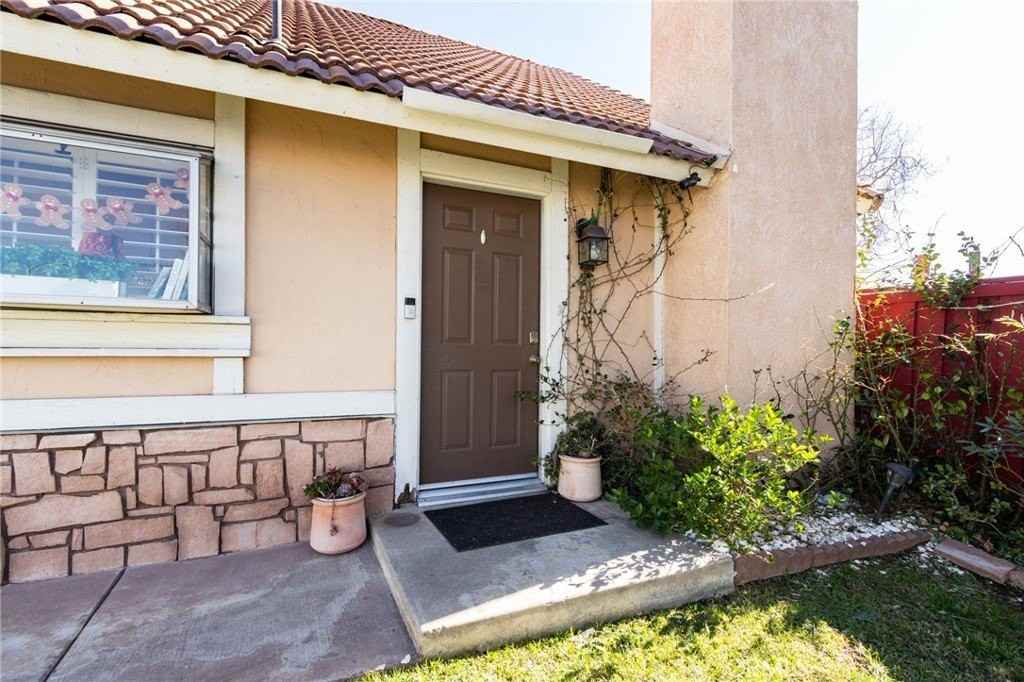 9799 Balaton St - Photo 5 of 46