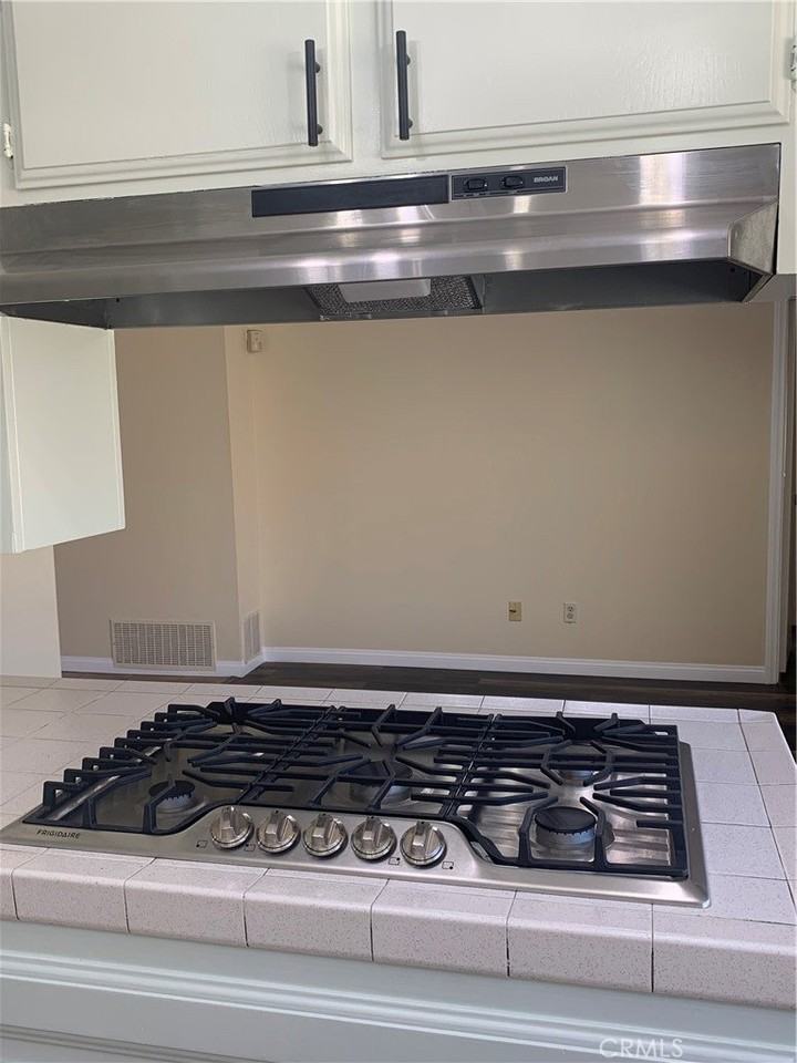 183 S Barbara Way - Photo 7 of 25