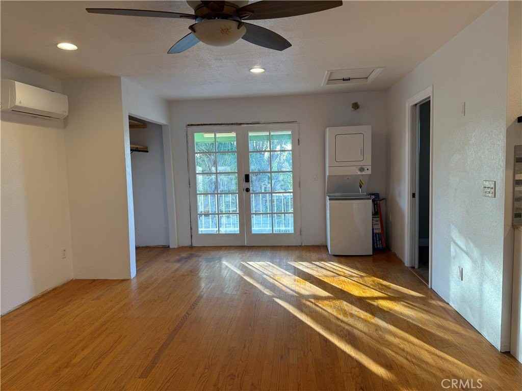 4488 Hillside Ave - Photo 2 of 8