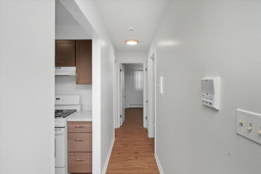 126 W Washington St - Photo 3 of 10