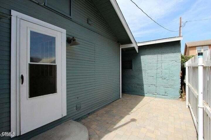 730 E Pleasant St - Photo 6 of 12