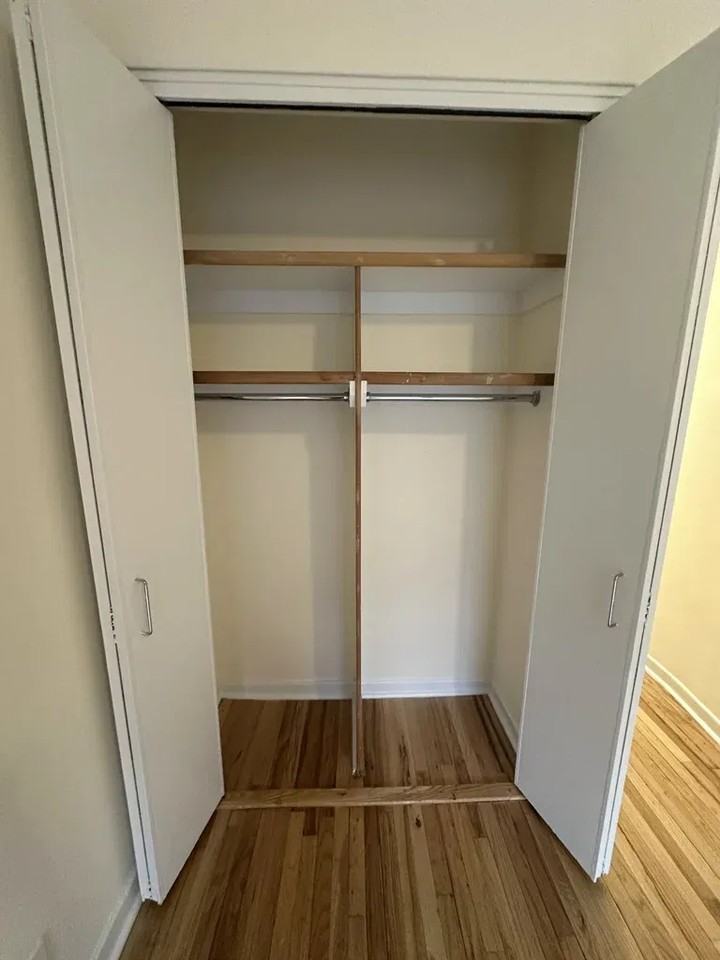 523 E 85th St #4A - Photo 4 of 8