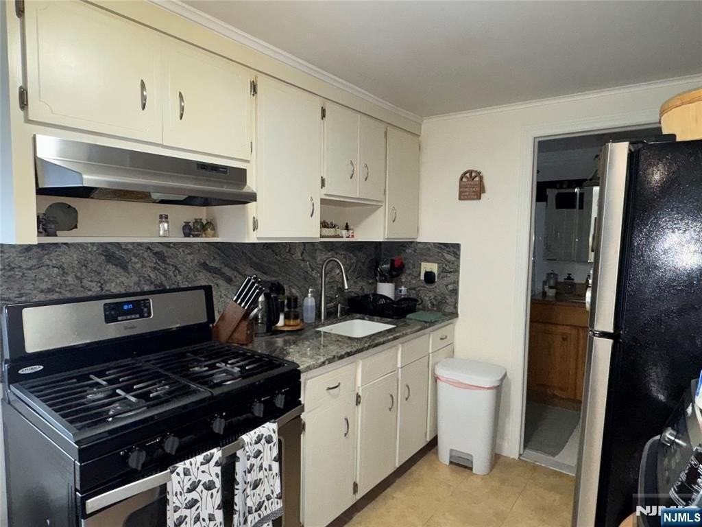 542 Prospect Pl - Photo 4 of 7