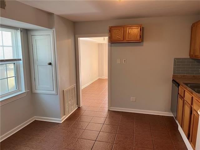 4305 Palmyra St - Photo 6 of 9