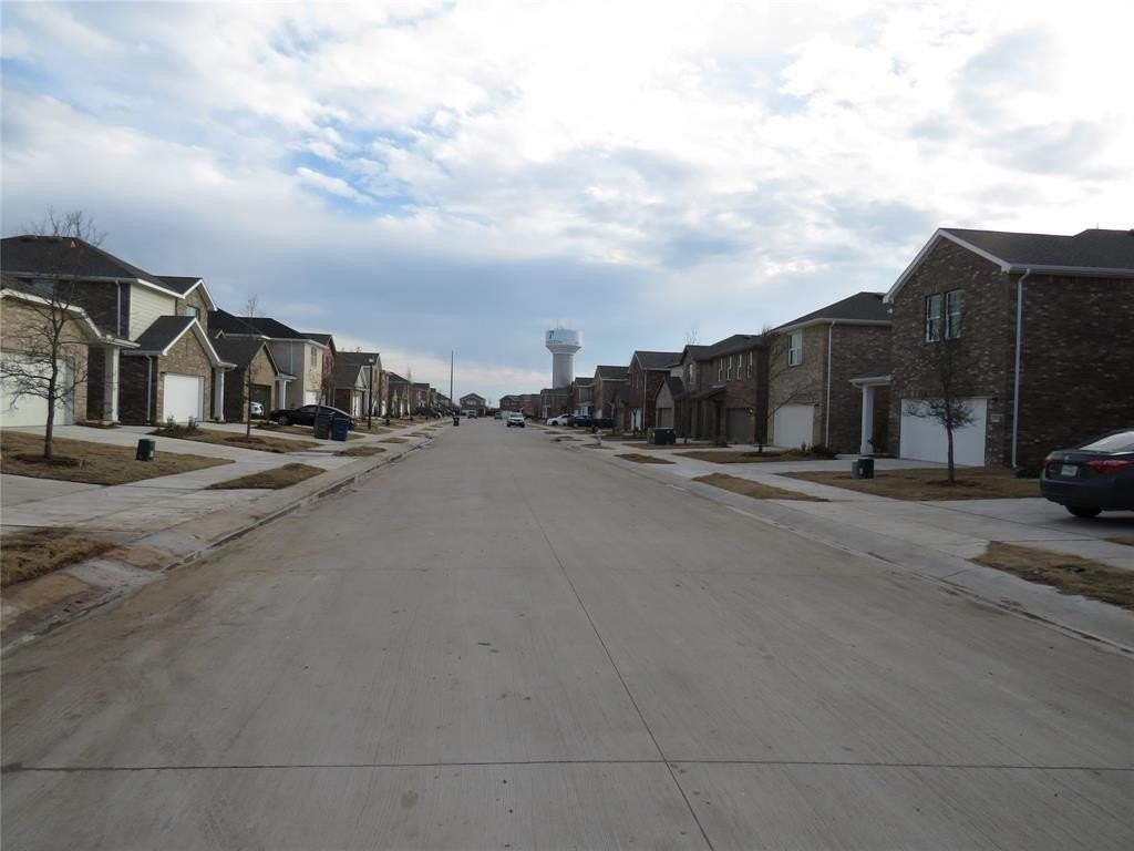 1906 Chapel Hill Rd - Photo 2 of 36