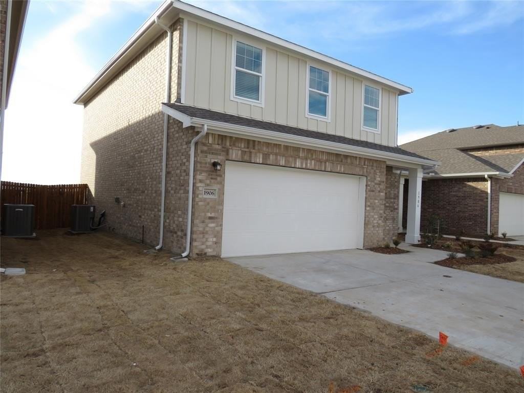 1906 Chapel Hill Rd - Photo 4 of 36