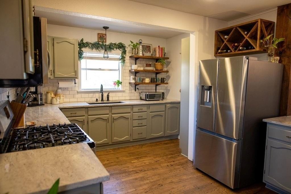 3770 Cornish Ave - Photo 2 of 23