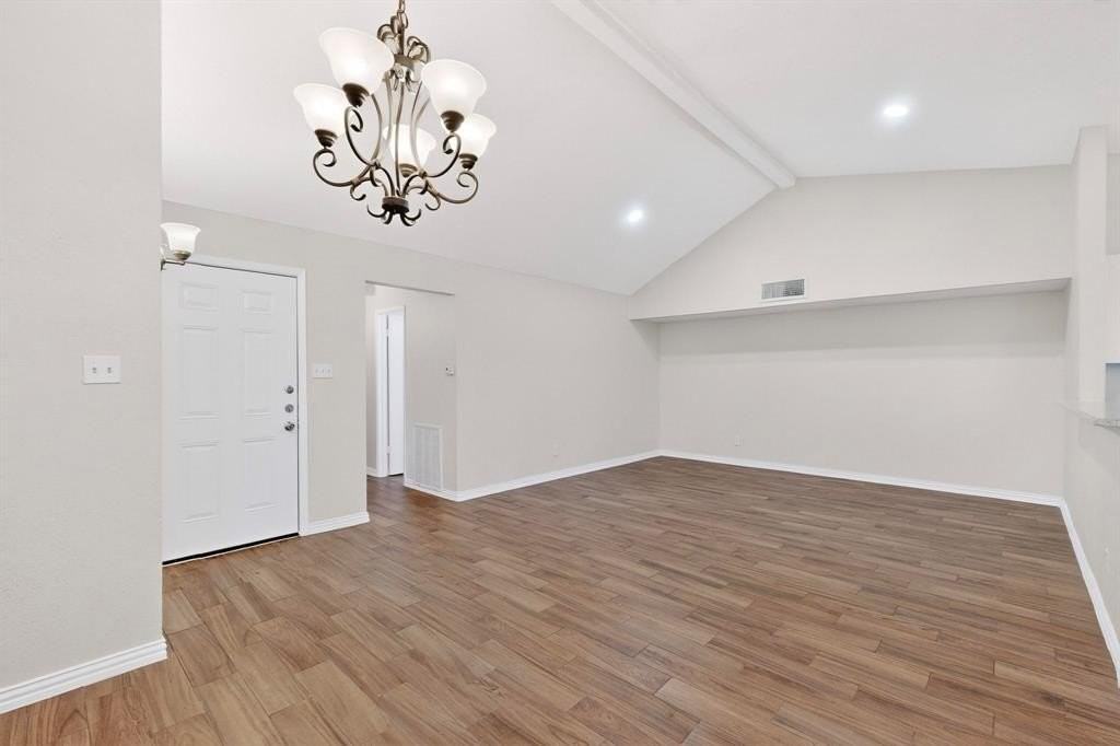 4629 Chapman St - Photo 5 of 25