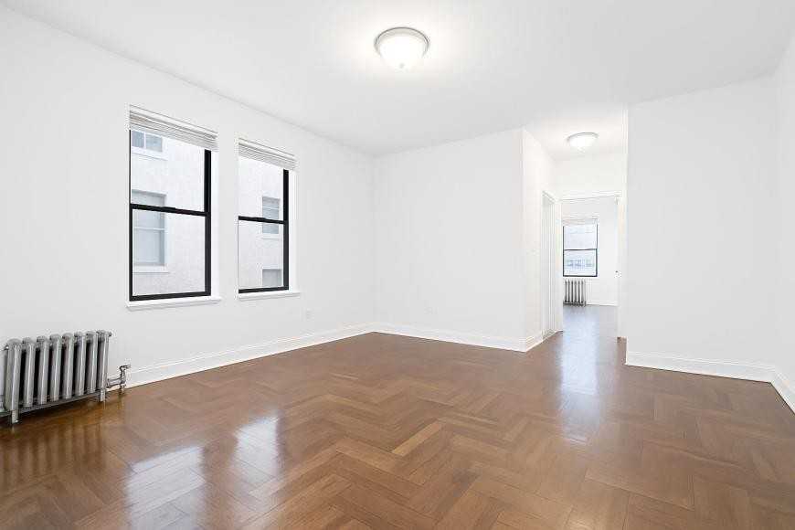 105 Pinehurst Ave - Photo 3 of 9