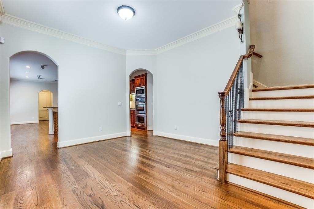 5630 Ellsworth Ave - Photo 5 of 25