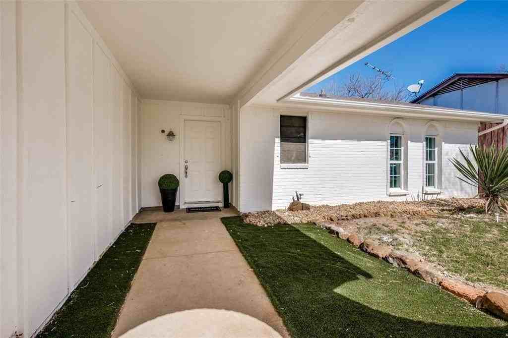 2403 Vassar Ct - Photo 3 of 25